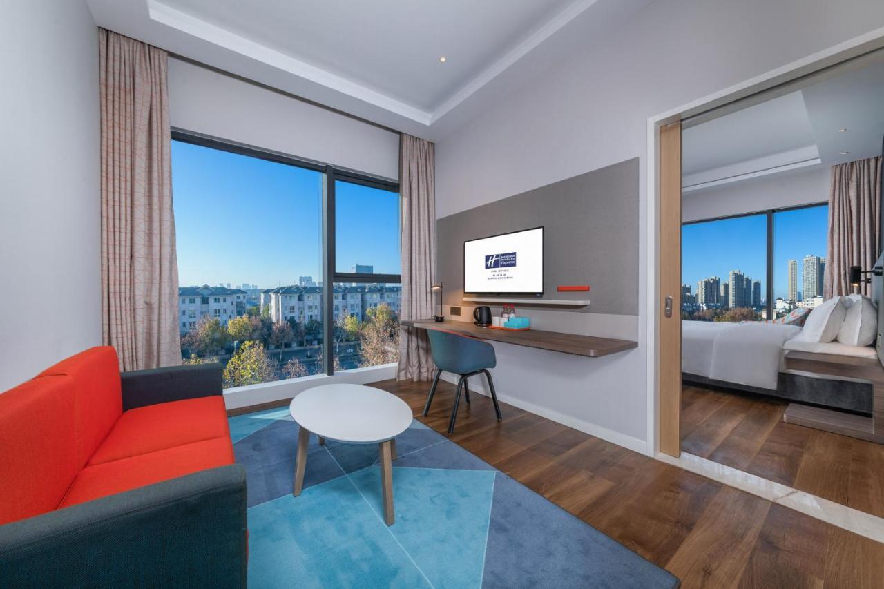 Holiday Inn Express Kaifeng City Center By Ihg Extérieur photo